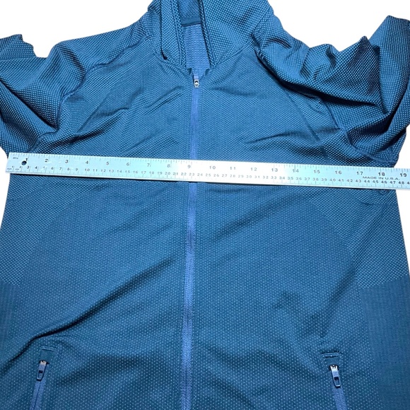 LULULEMON Metal Vent Tech Hoodie 2.0 Medium - Picture 6 of 8